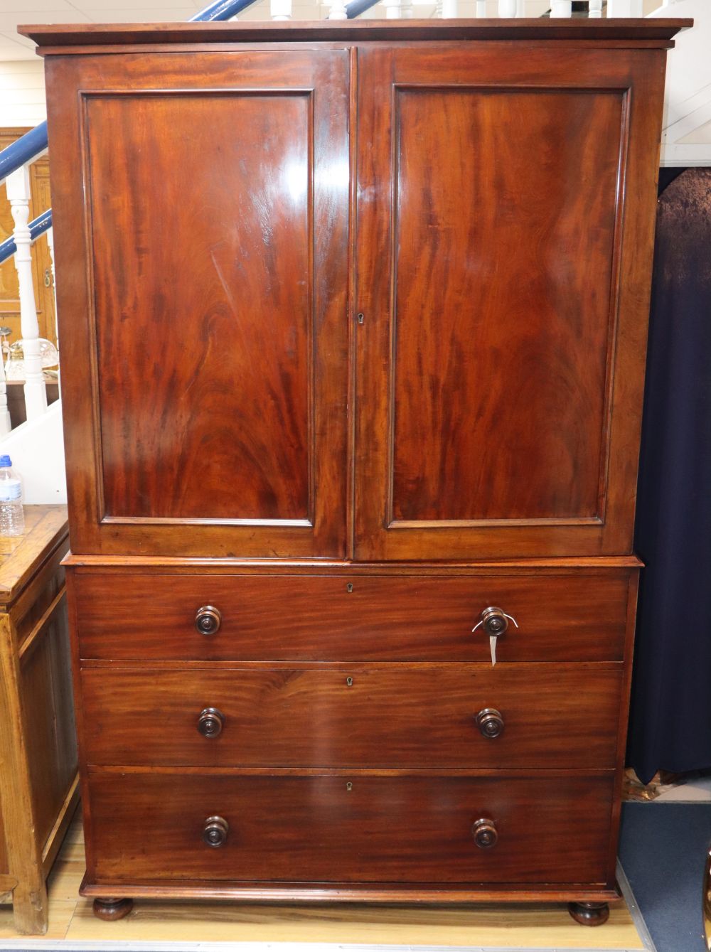 A Victorian mahogany linen press, W.127cm, D.56cm, H.205cm